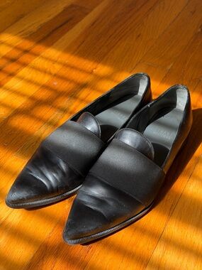 Stuart Weitzman Black Leather Pointed Toe Loafer Elastic Band Flat Spain Sz 6
